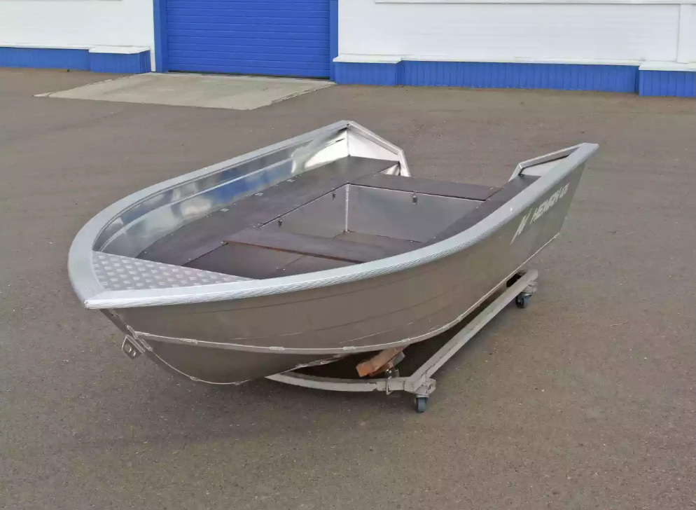 Алюминиевая лодка  Неман-420 