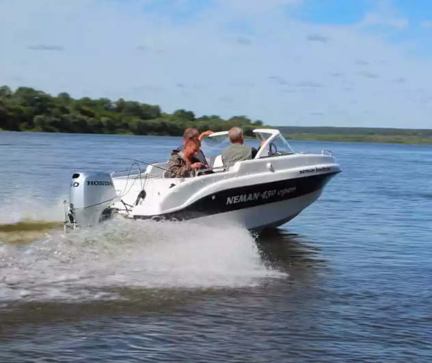 Стеклопластиковый катер Neman-450 Open 