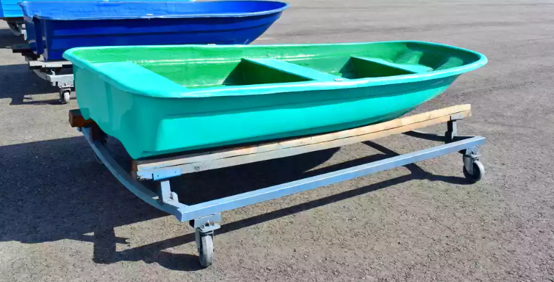 Стеклопластиковая лодка Старт (тримаран) 