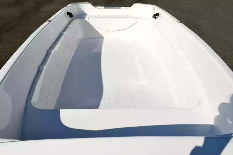 Стеклопластиковая лодка Пингвин (тримаран) 