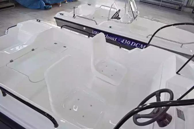 Комбинированный катер Wyatboat-430 M  Комбинированный катер Wyatboat-430 M