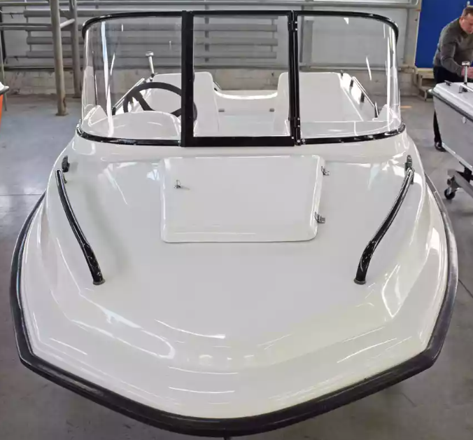 Комбинированный катер Wyatboat-430 M  Комбинированный катер Wyatboat-430 M