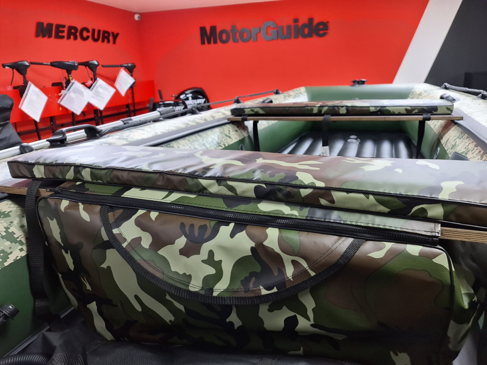 КОМПЛЕКТ МЯГКИХ НАКЛАДОК С СУМКОЙ ДЛЯ ЛОДОК 105Х20 КАМУФЛЯЖ  КОМПЛЕКТ МЯГКИХ НАКЛАДОК С СУМКОЙ ДЛЯ ЛОДОК 105Х20 КАМУФЛЯЖ