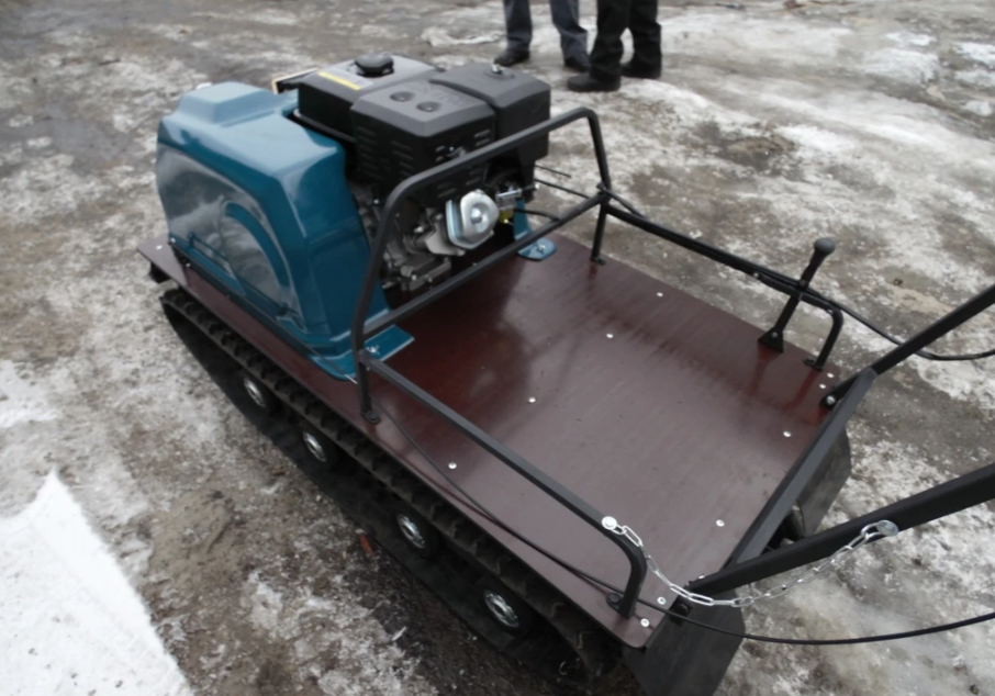 Мотобуксировщик AhtaR LR13 с реверс-вариатором Буран (задний ход) 