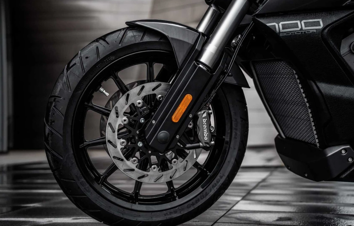 Мотоцикл Benda LFC 700 Pro 