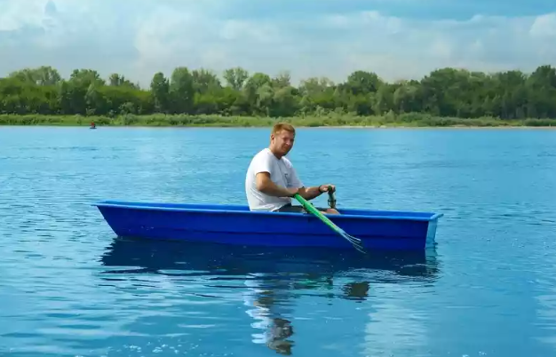 Стеклопластиковая лодка Малютка 