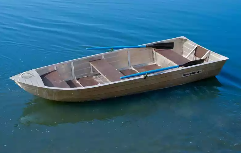 Алюминиевая лодка Вятка-Профи 32 