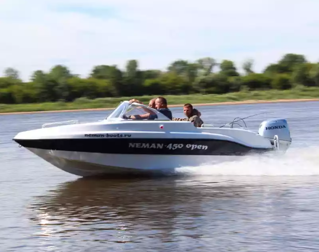 Стеклопластиковый катер Neman-450 Open 