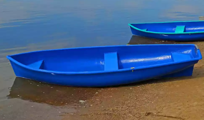 Стеклопластиковая лодка Омуль 