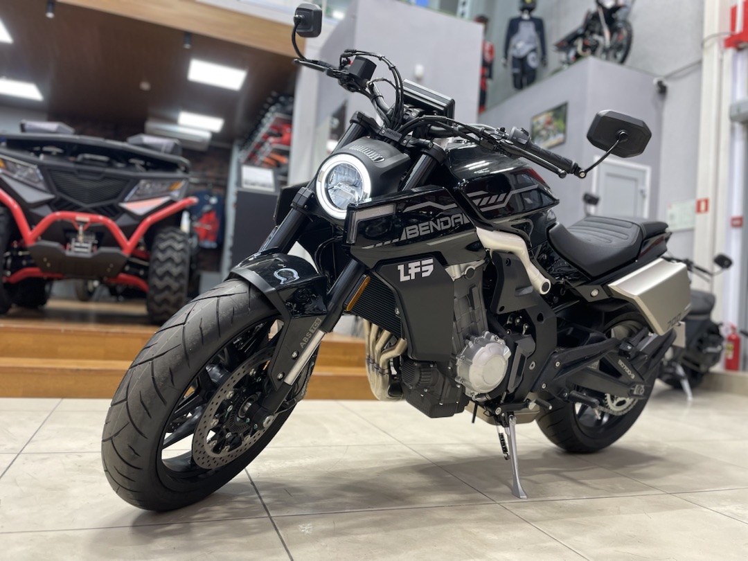 Мотоцикл Benda LFS 700  Мотоцикл Benda LFS 700