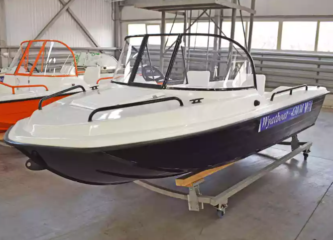 Комбинированный катер Wyatboat-430 M  Комбинированный катер Wyatboat-430 M