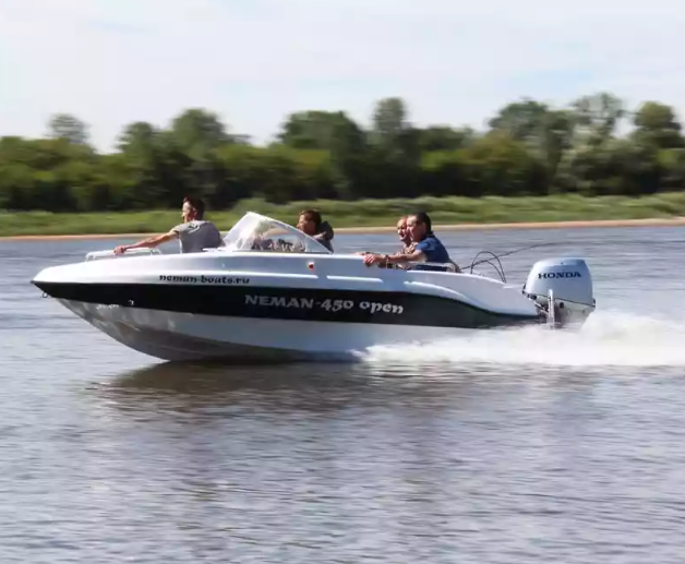 Стеклопластиковый катер Neman-450 Open 
