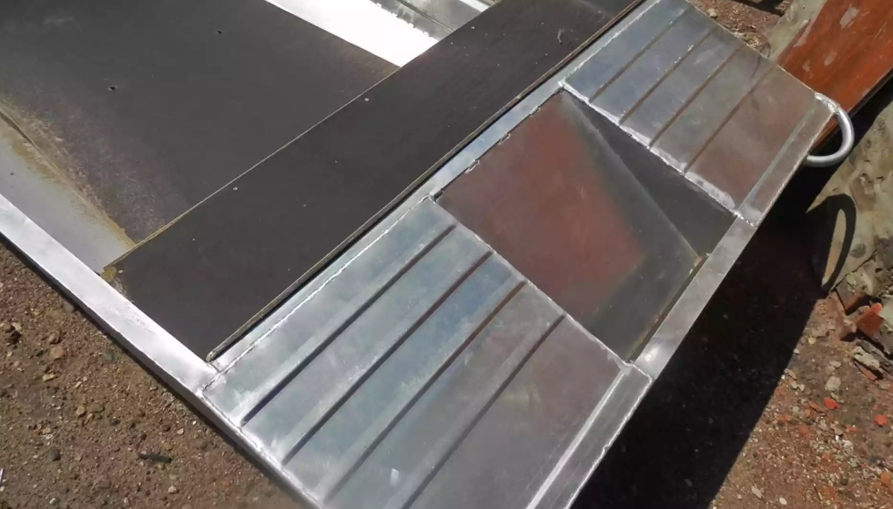 Алюминиевая лодка Вятка-Профи Вариант 