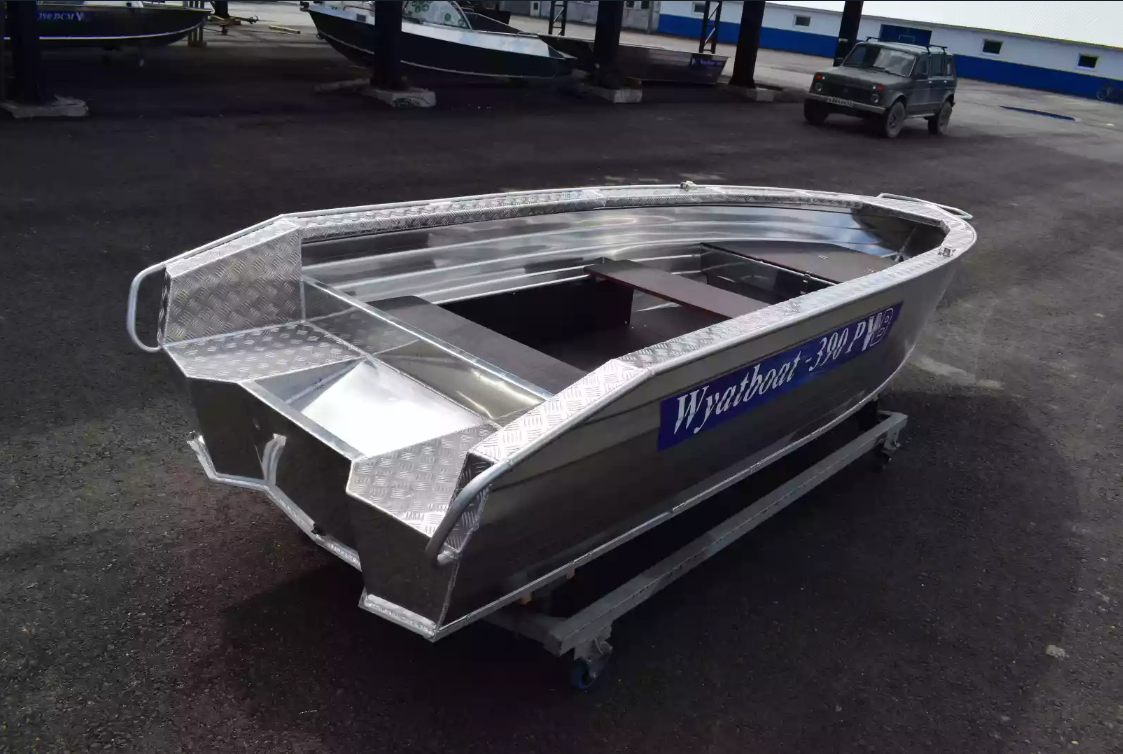 Лодка вятбот 390 дсм. Лодка вятбот 390. wyatboat-390р увеличенный борт. вятбот 390 р new. баллоны пвх на алюминиевую лодку вятбот 390 р.
