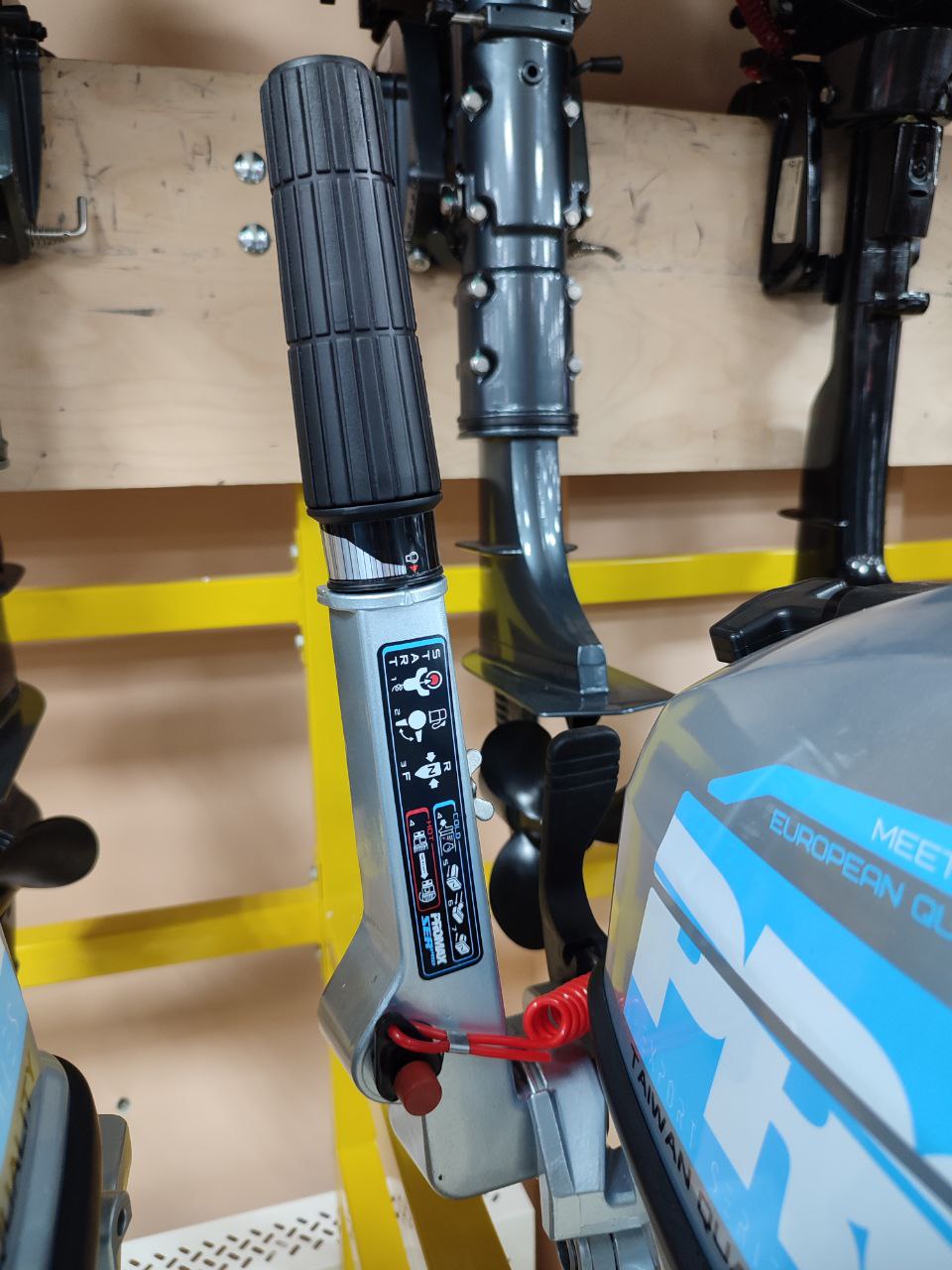 Лодочный мотор PROMAX SP9.9FHS (15) EXTRA  Лодочный мотор PROMAX SP9.9FHS (15) EXTRA