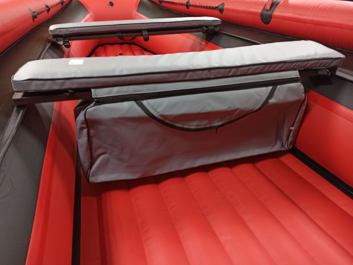 КОМПЛЕКТ МЯГКИХ НАКЛАДОК С СУМКОЙ ДЛЯ ЛОДОК 90Х20 СЕРЫЙ 