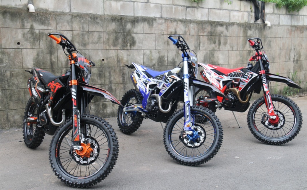 Кроссовый мотоцикл FAIDET NC300S ULTRA WP  Кроссовый мотоцикл FAIDET NC300S ULTRA WP