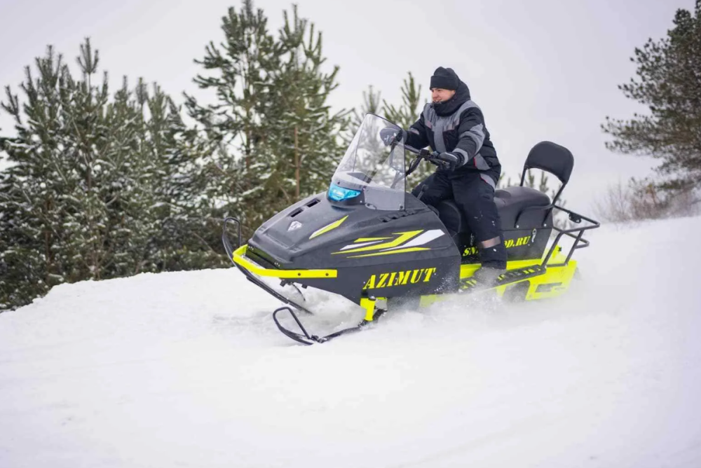 Миниснегоход Бурлак Азимут 24 л.с. , эл.запуск, реверс, тормоз гидравл, капот черный 