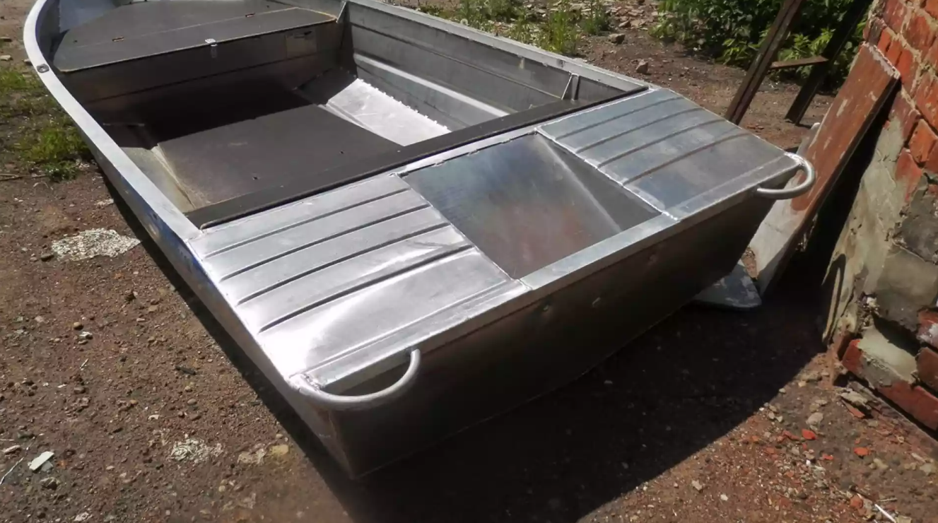 Алюминиевая лодка Вятка-Профи Вариант 