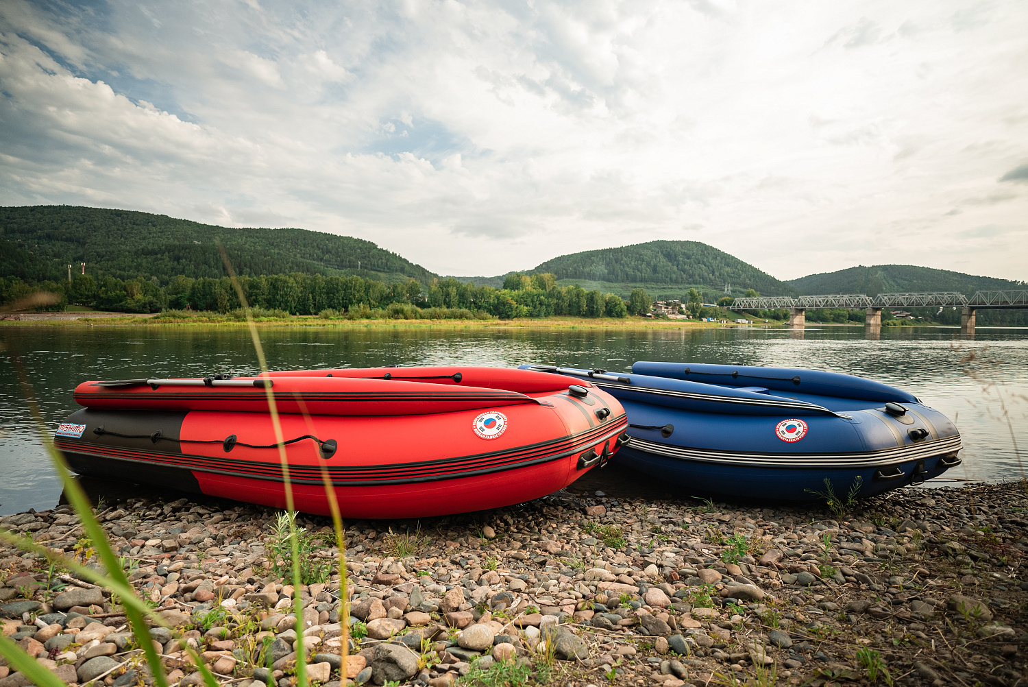 Лодка MISHIMO RIVER FJET PRO 430  под водомет 