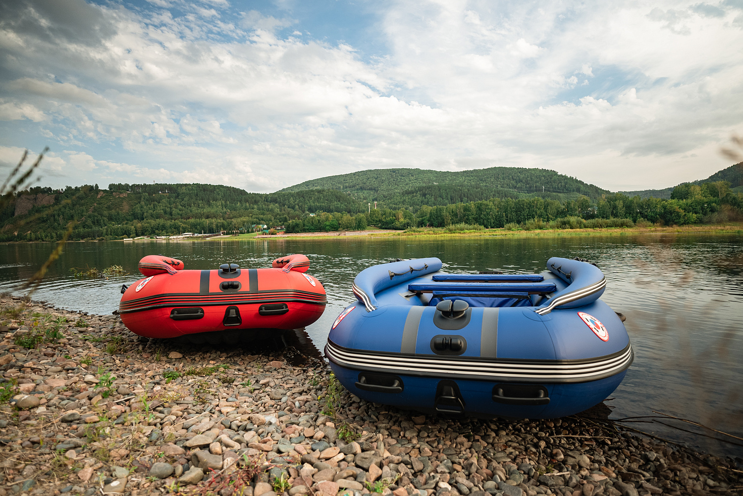 Лодка MISHIMO RIVER FJET PRO 430  под водомет 