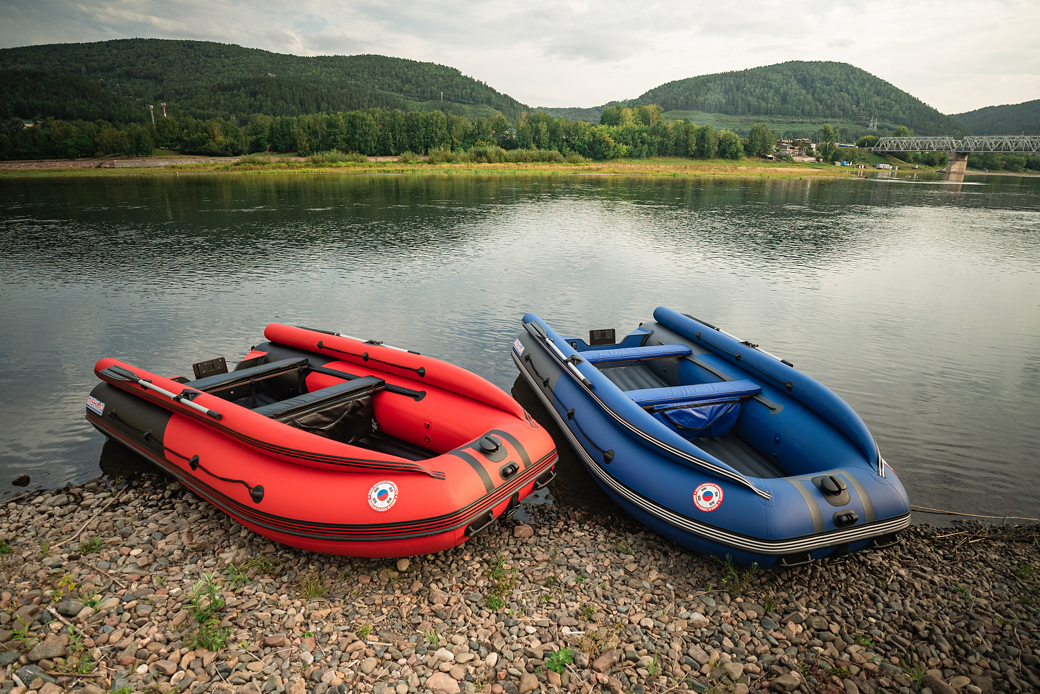 Лодка MISHIMO RIVER FJET PRO 430  под водомет 